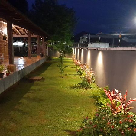 Hospedagem Economica Flor De Maria Caraguatatuba Kültér fotó